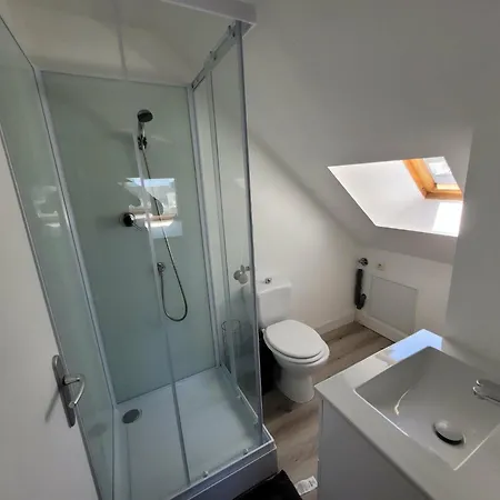 1er Etage Chalouere شقة